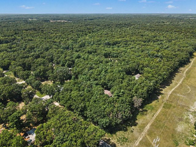 416 E River Road, Dalton Twp, MI 49445