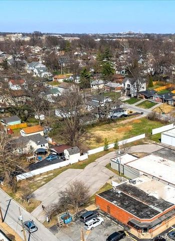 2652 Ruth Avenue, St Louis, MO 63144
