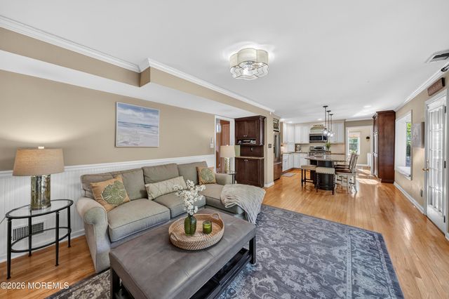 77 Wellington Road, Freehold, NJ 07728