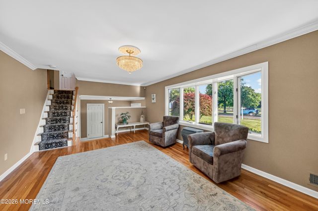77 Wellington Road, Freehold, NJ 07728