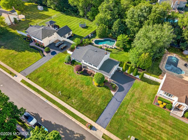 77 Wellington Road, Freehold, NJ 07728