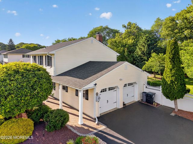77 Wellington Road, Freehold, NJ 07728