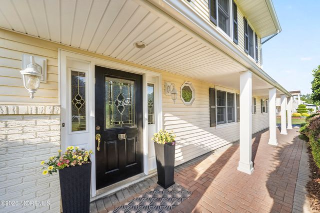 77 Wellington Road, Freehold, NJ 07728