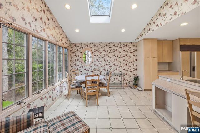 7 Douglas Terrace, Woodcliff Lake, NJ 07677