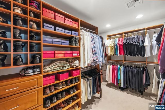 7 Douglas Terrace, Woodcliff Lake, NJ 07677