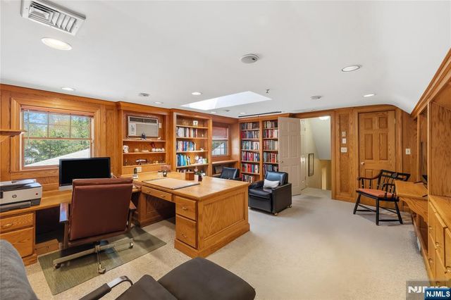 7 Douglas Terrace, Woodcliff Lake, NJ 07677