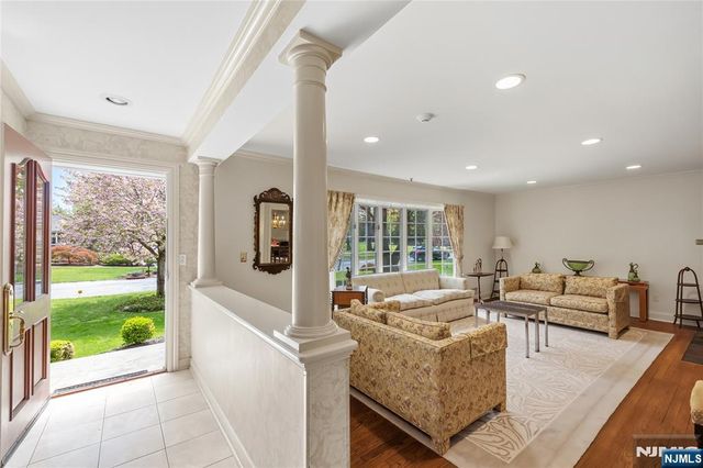 7 Douglas Terrace, Woodcliff Lake, NJ 07677