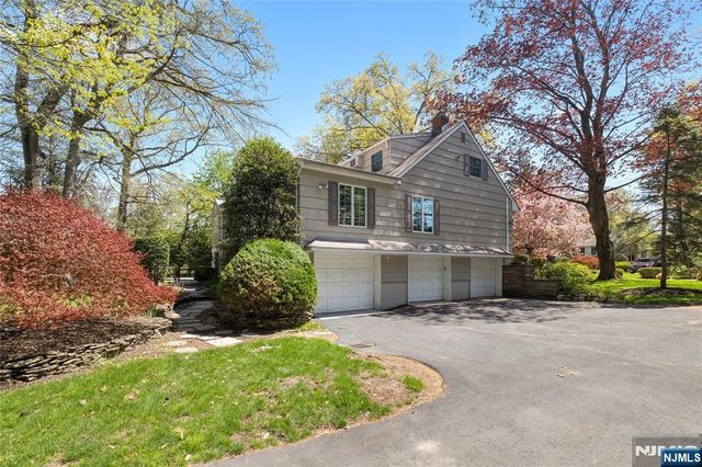 7 Douglas Terrace, Woodcliff Lake, NJ 07677