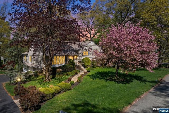 7 Douglas Terrace, Woodcliff Lake, NJ 07677