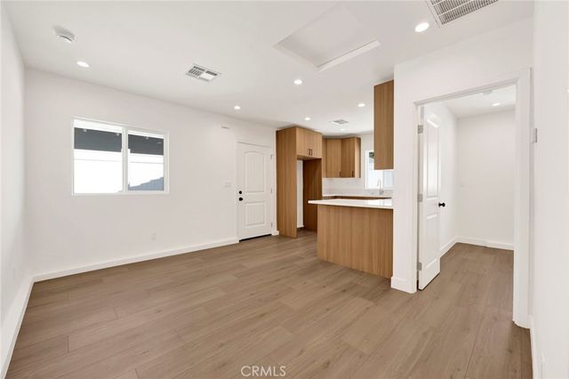 22542 Roscoe Boulevard, West Hills, CA 91304