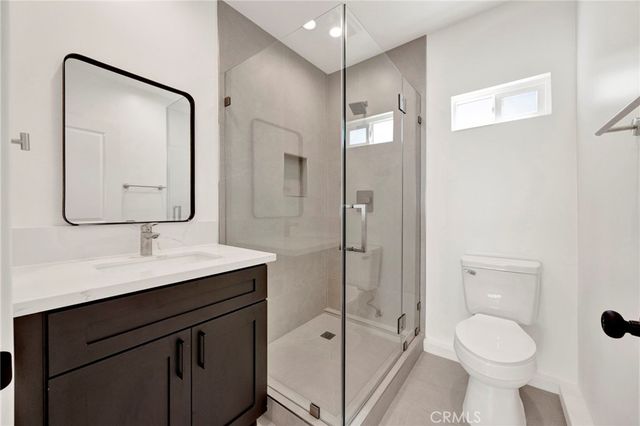 22542 Roscoe Boulevard, West Hills, CA 91304