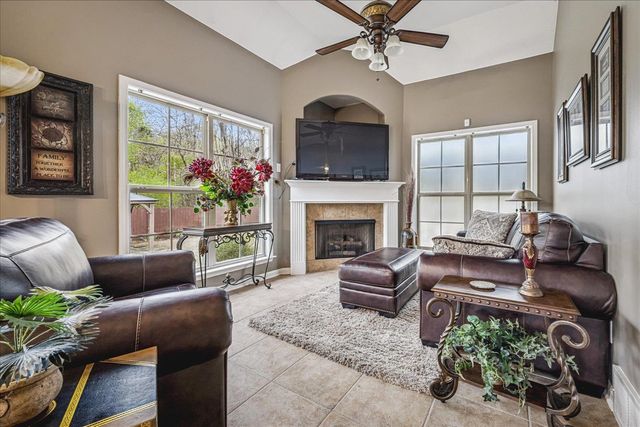 6105 FRANCES WOOD DR, Bartlett, TN 38135