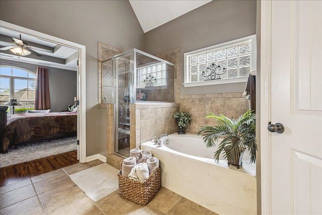 6105 FRANCES WOOD DR, Bartlett, TN 38135