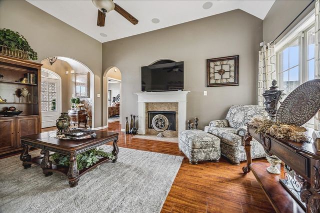 6105 FRANCES WOOD DR, Bartlett, TN 38135