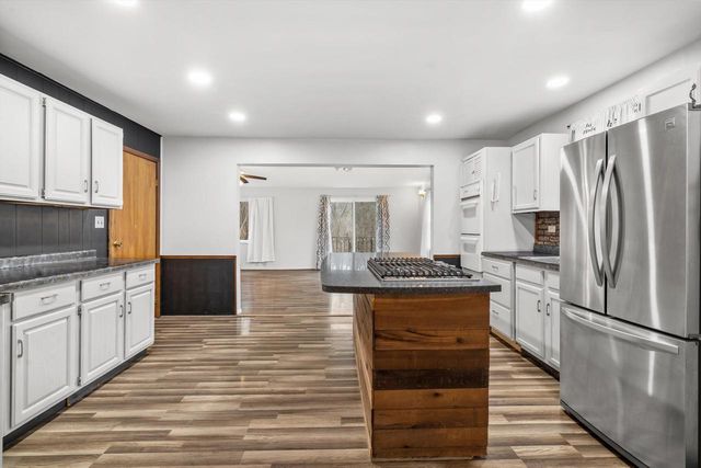 W4103 Woodland DRIVE, Lake Geneva, WI 53147