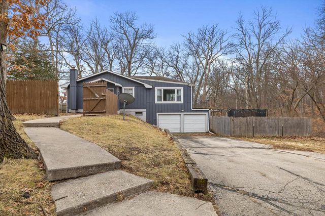 W4103 Woodland DRIVE, Lake Geneva, WI 53147