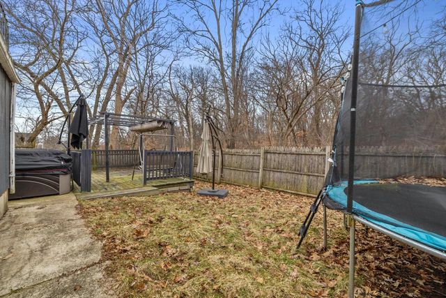 W4103 Woodland DRIVE, Lake Geneva, WI 53147