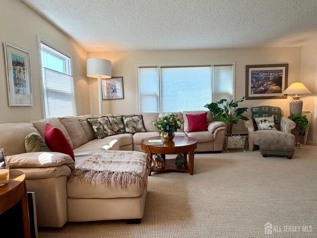 653 Yorktown Lane B, Monroe, NJ 08831