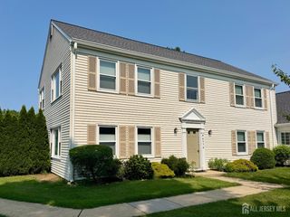 653 Yorktown Lane B, Monroe, NJ 08831
