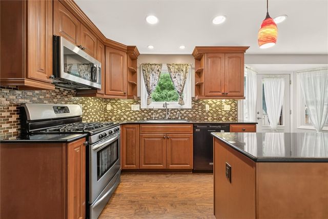 114 Kirkstone, Greece, NY 14626