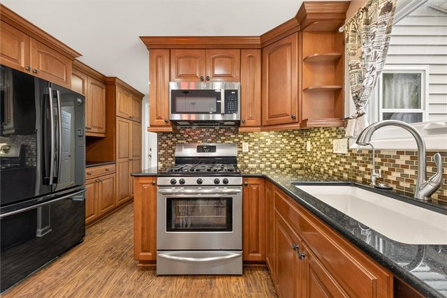 114 Kirkstone, Greece, NY 14626