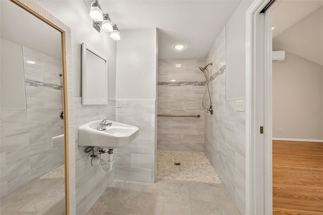 114 Kirkstone, Greece, NY 14626