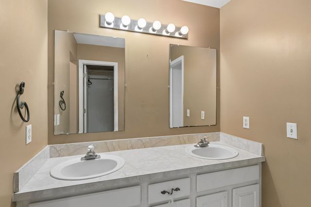 7368 Walker Rd, Fairview, TN 37062