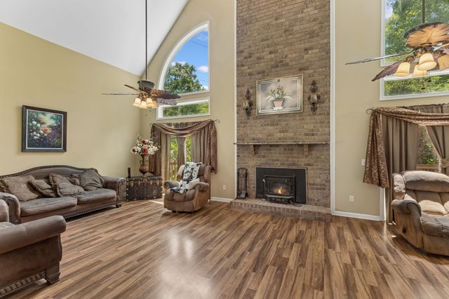 7368 Walker Rd, Fairview, TN 37062