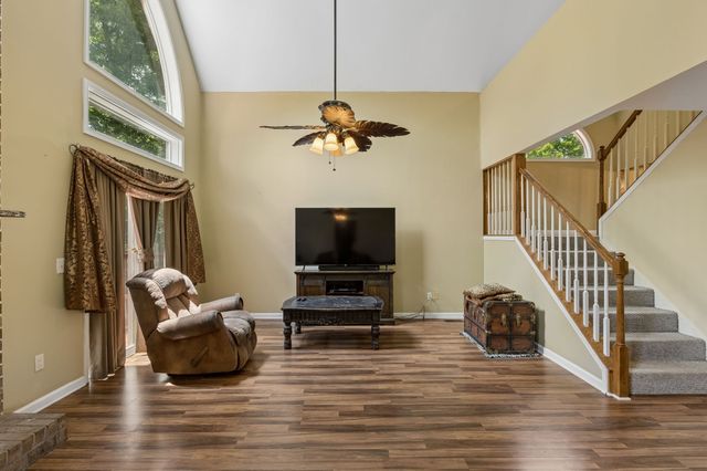 7368 Walker Rd, Fairview, TN 37062