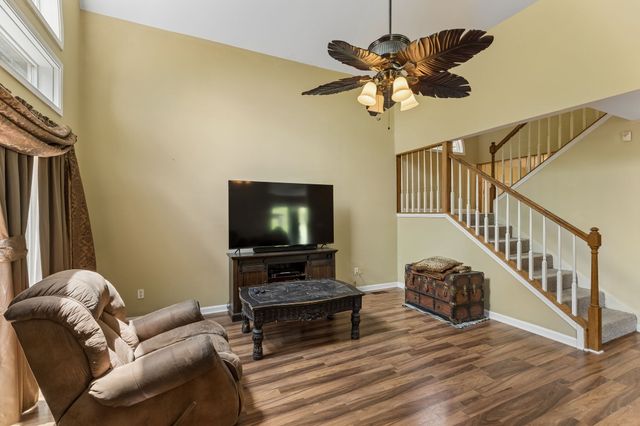 7368 Walker Rd, Fairview, TN 37062