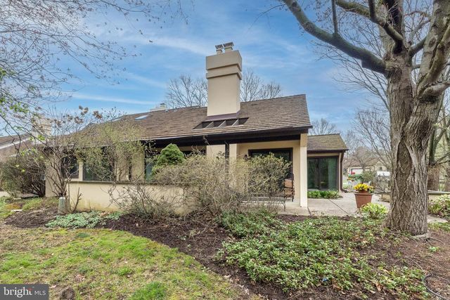 12 BUGLE LN, Blue Bell, PA 19422