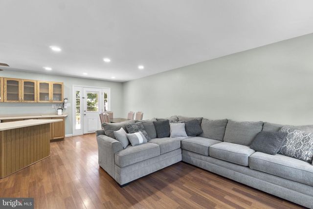 5804 MIRIAM DR, Sykesville, MD 21784