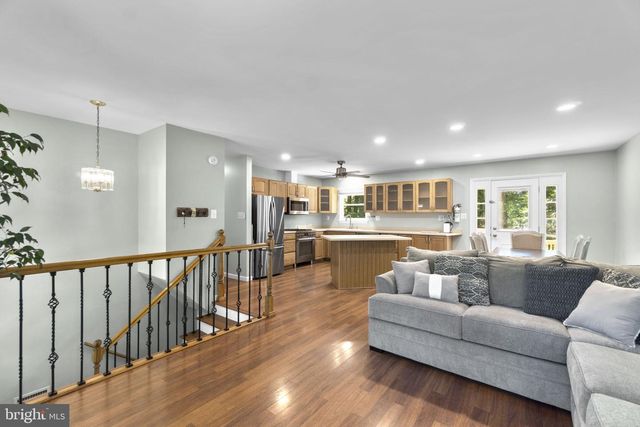 5804 MIRIAM DR, Sykesville, MD 21784