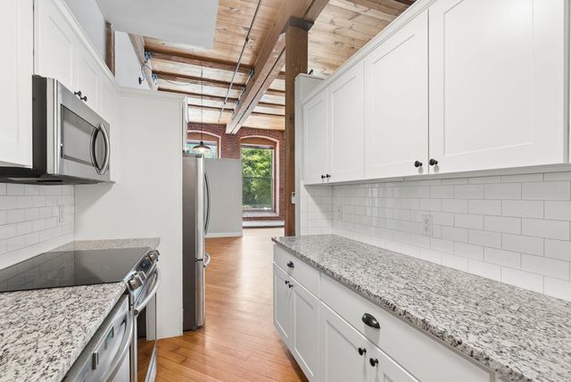 125 Main St Apt 2, Newmarket, NH 03857