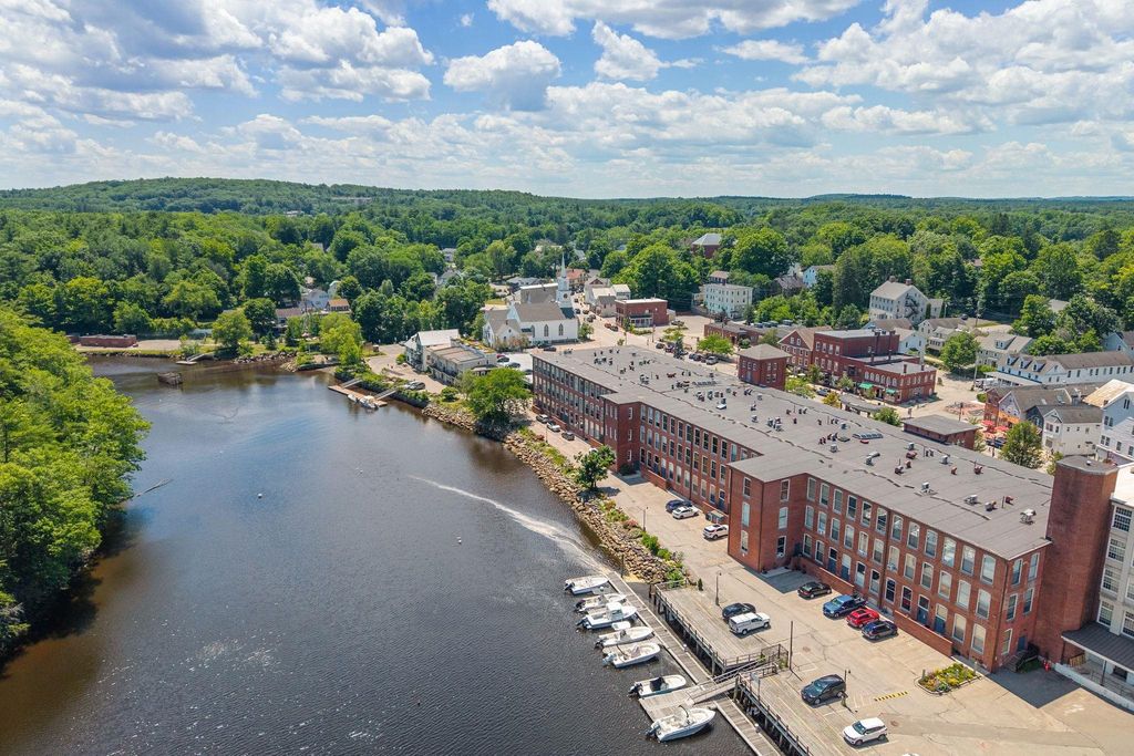 125 Main St Apt 2, Newmarket, NH 03857