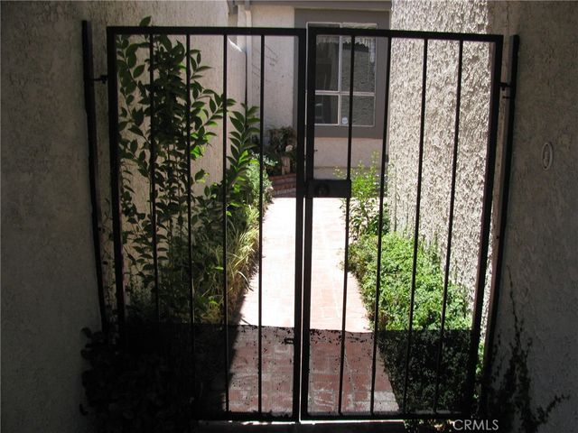 11431 Tampa Avenue 84, Porter Ranch, CA 91326