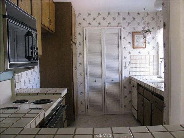 11431 Tampa Avenue 84, Porter Ranch, CA 91326