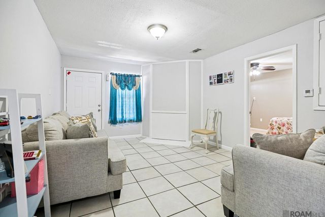 8226 Ned Ave, Baton Rouge, LA 70820