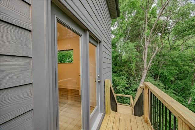 701 Harpeth Knoll Ct, Nashville, TN 37221