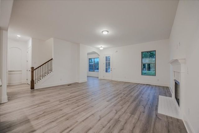 701 Harpeth Knoll Ct, Nashville, TN 37221