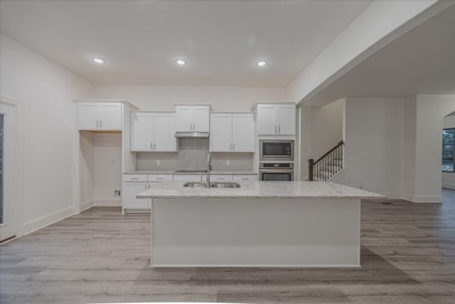 701 Harpeth Knoll Ct, Nashville, TN 37221