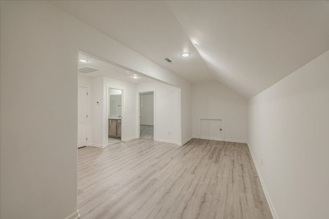 701 Harpeth Knoll Ct, Nashville, TN 37221