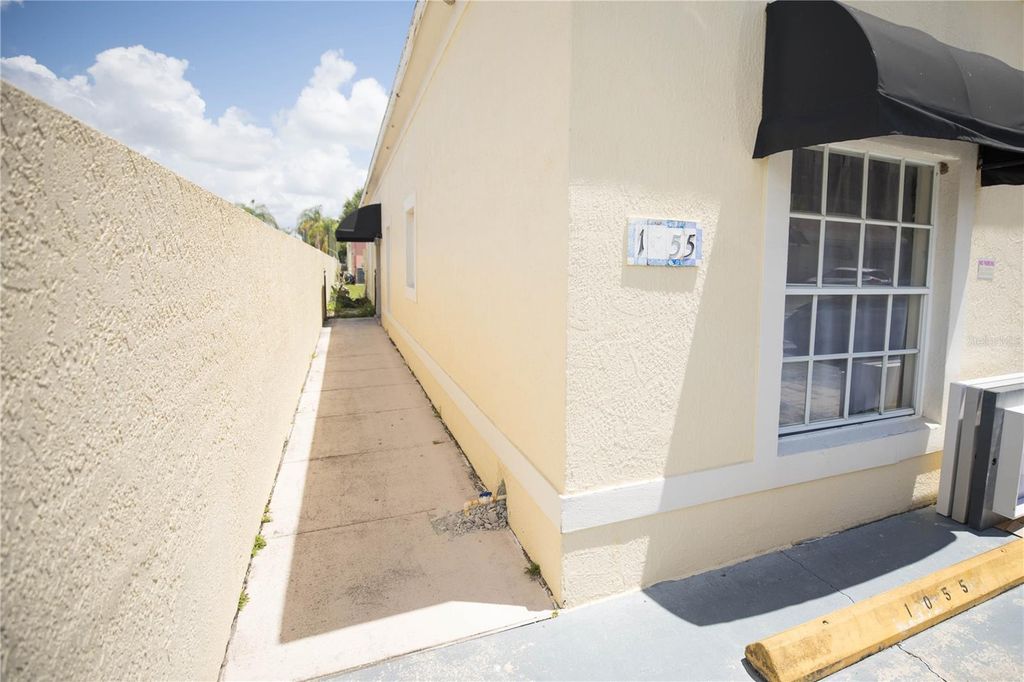 1055 UNIVERSAL REST PLACE, Kissimmee, FL 34744
