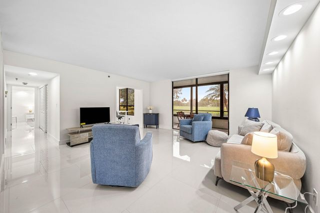7145 Promenade Drive 101, Boca Raton, FL 33433