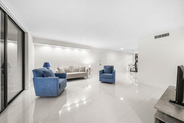 7145 Promenade Drive 101, Boca Raton, FL 33433