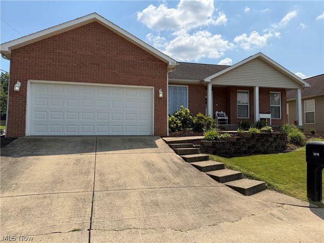 2218 Packard Court, Parkersburg, WV 26104
