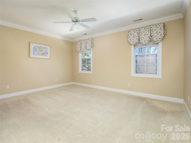 124 Towne Place Drive, Hendersonville, NC 28792