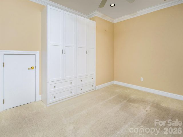 124 Towne Place Drive, Hendersonville, NC 28792