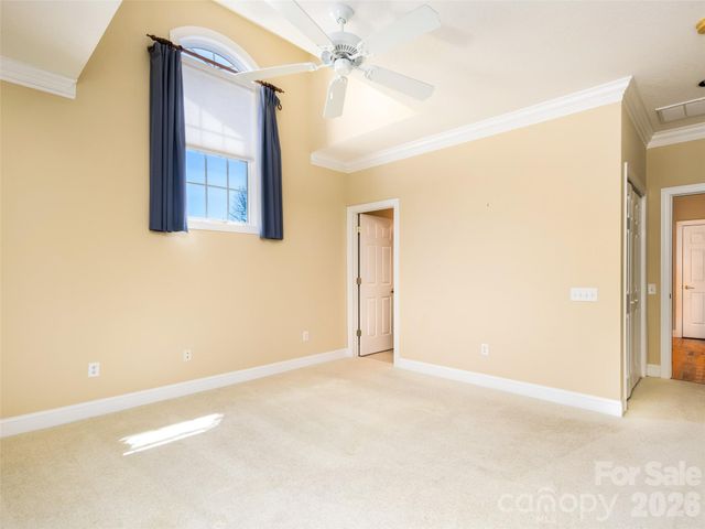124 Towne Place Drive, Hendersonville, NC 28792