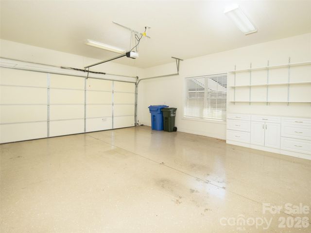 124 Towne Place Drive, Hendersonville, NC 28792